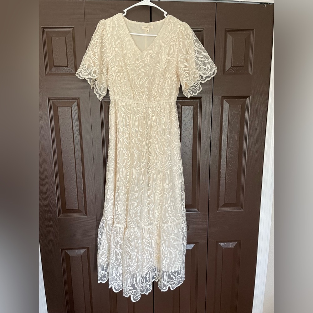 Elegant Cream Lace Dress - Shop Stevie Brand